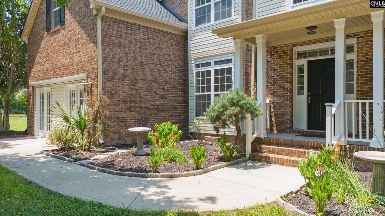 112 Rivendell Drive Photo 2