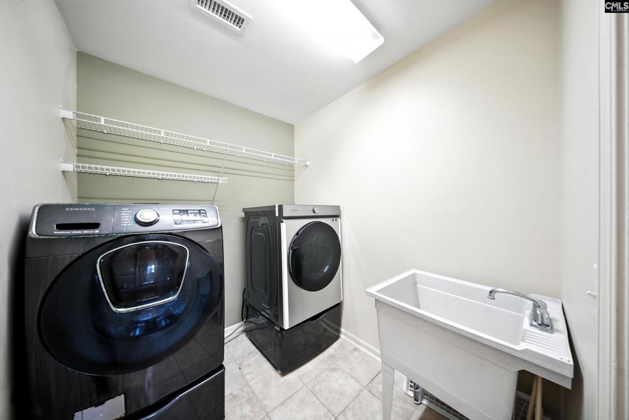 112 Rivendell Drive Photo 31