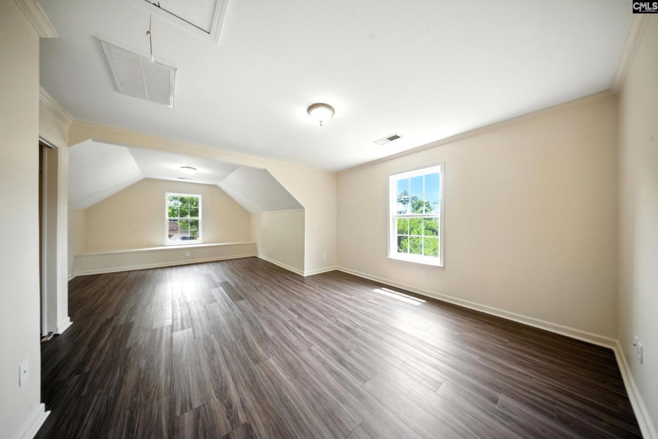 112 Rivendell Drive Photo 32