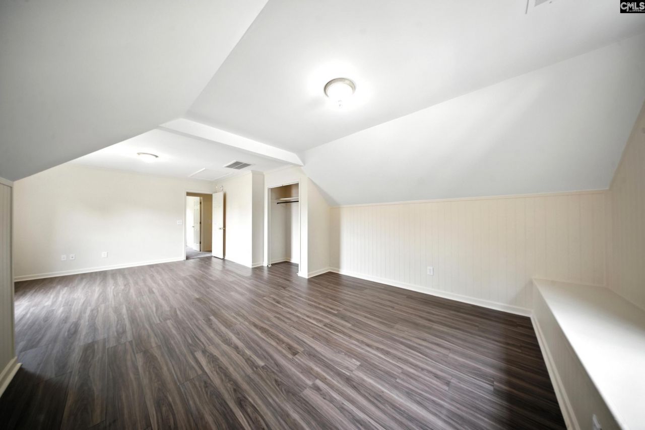 112 Rivendell Drive Photo 33