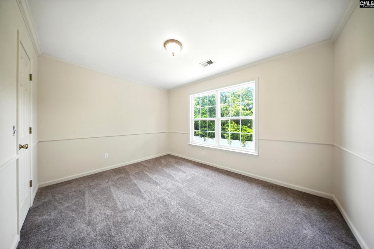 112 Rivendell Drive Photo 34