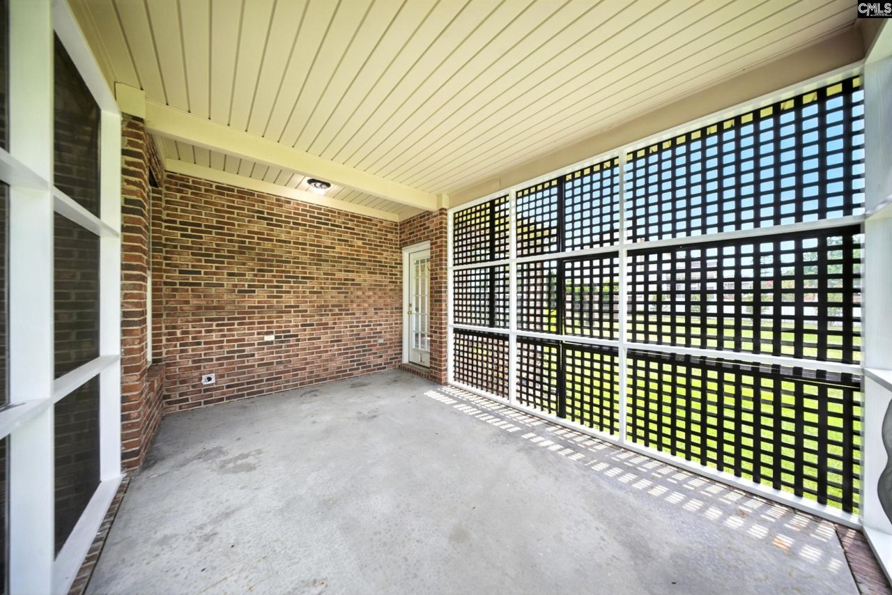 112 Rivendell Drive Photo 40