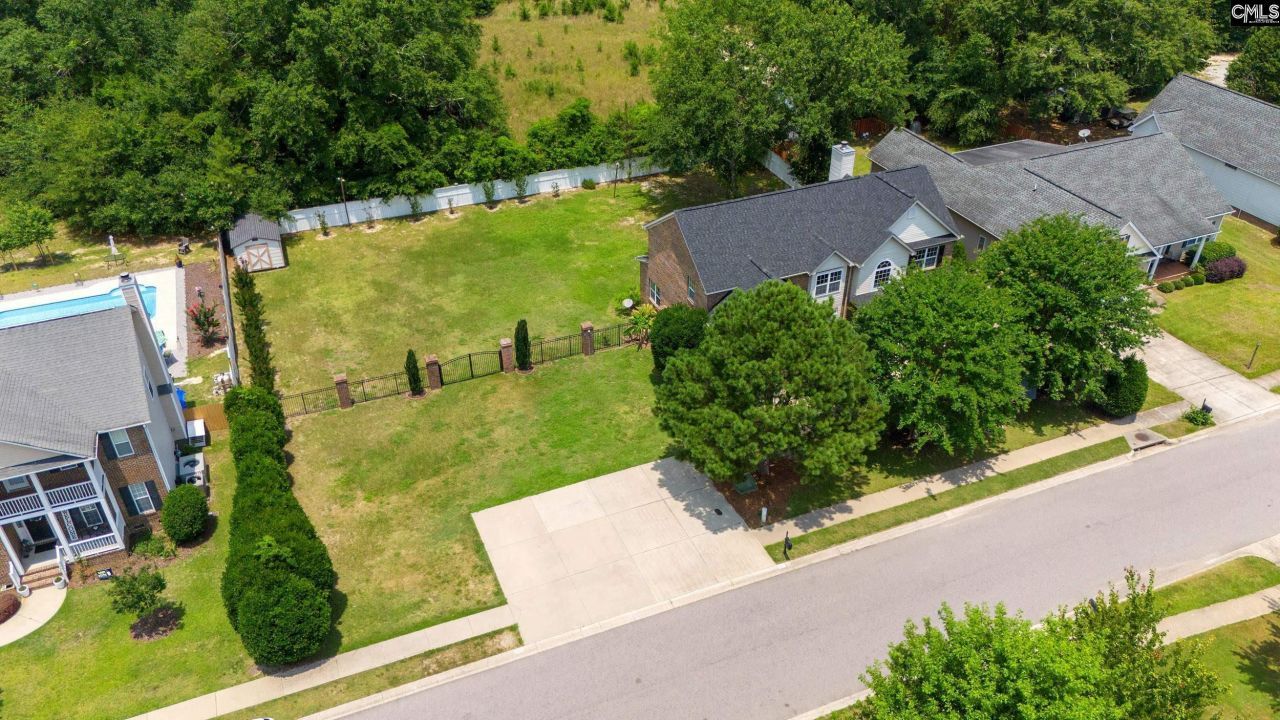 112 Rivendell Drive Photo 45