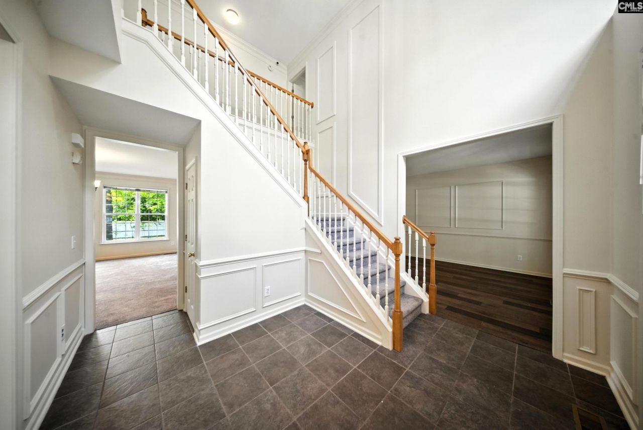 112 Rivendell Drive Photo 6