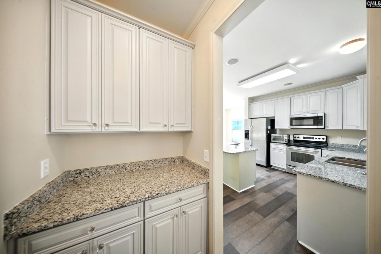 112 Rivendell Drive Photo 9