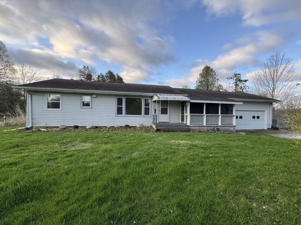 3334 W Glendora Road, Three Oaks, MI 49128