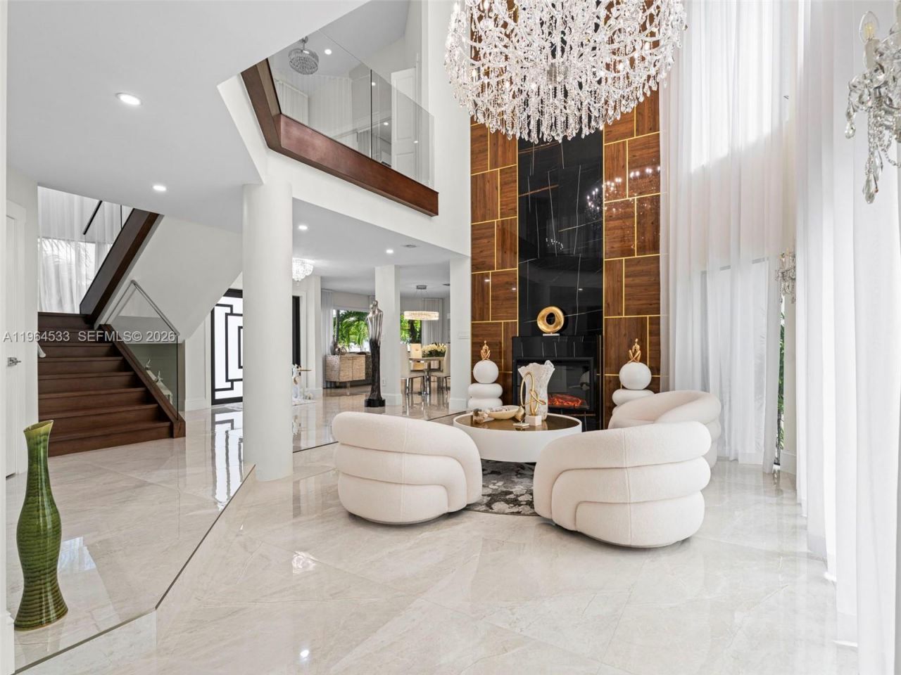 6180 Pine Tree Dr , Miami Beach, FL 33140 Photo