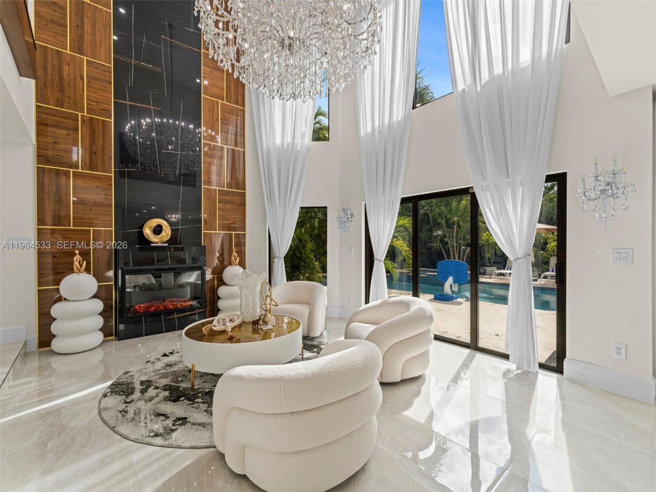 6180 Pine Tree Dr, Miami Beach, FL 33140 Photo