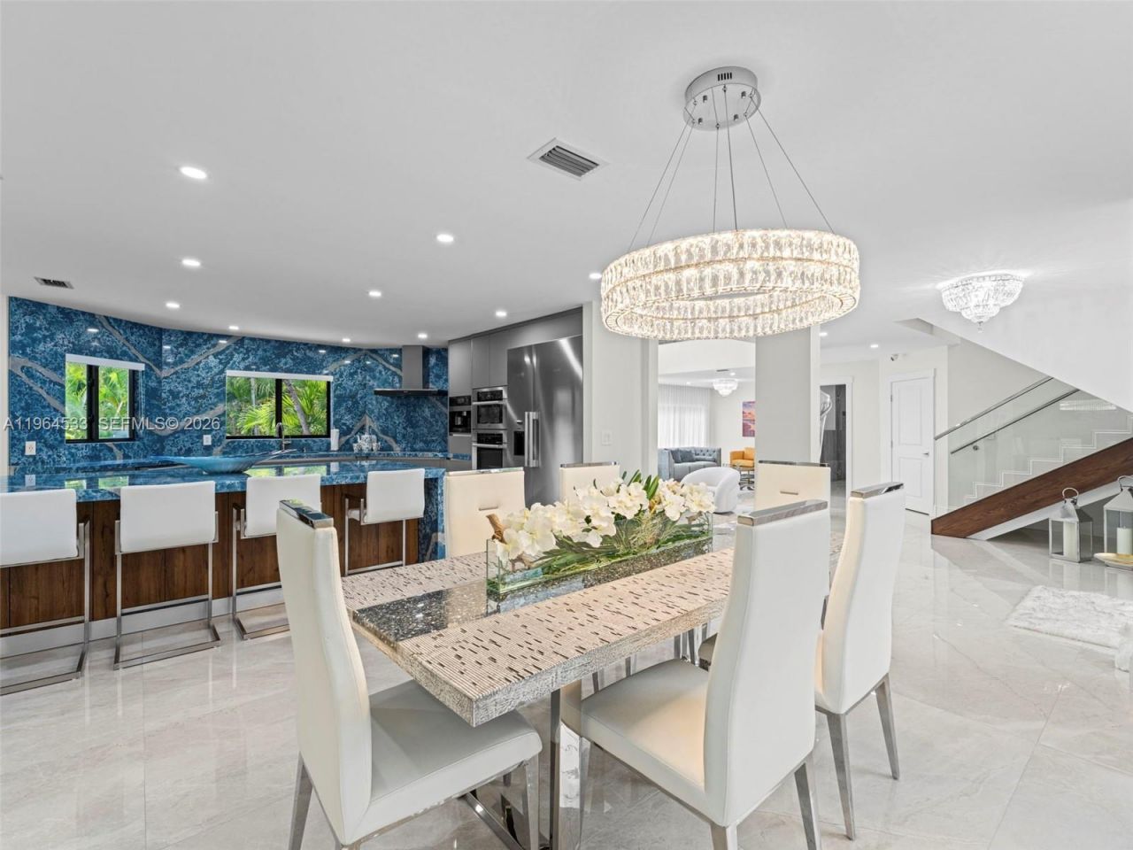 6180 Pine Tree Dr, Miami Beach, FL 33140 Photo