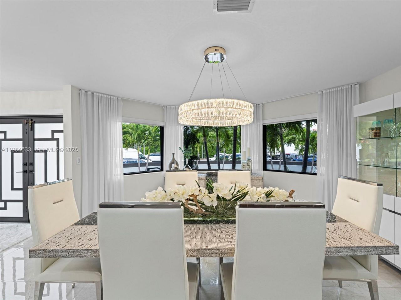 6180 Pine Tree Dr, Miami Beach, FL 33140 Photo