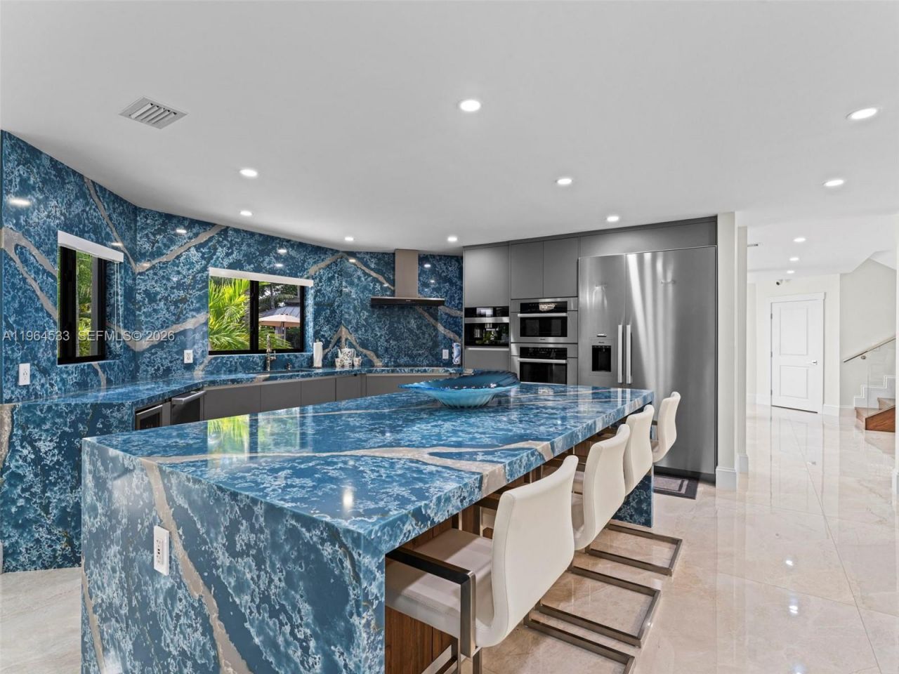 6180 Pine Tree Dr , Miami Beach, FL 33140 Photo