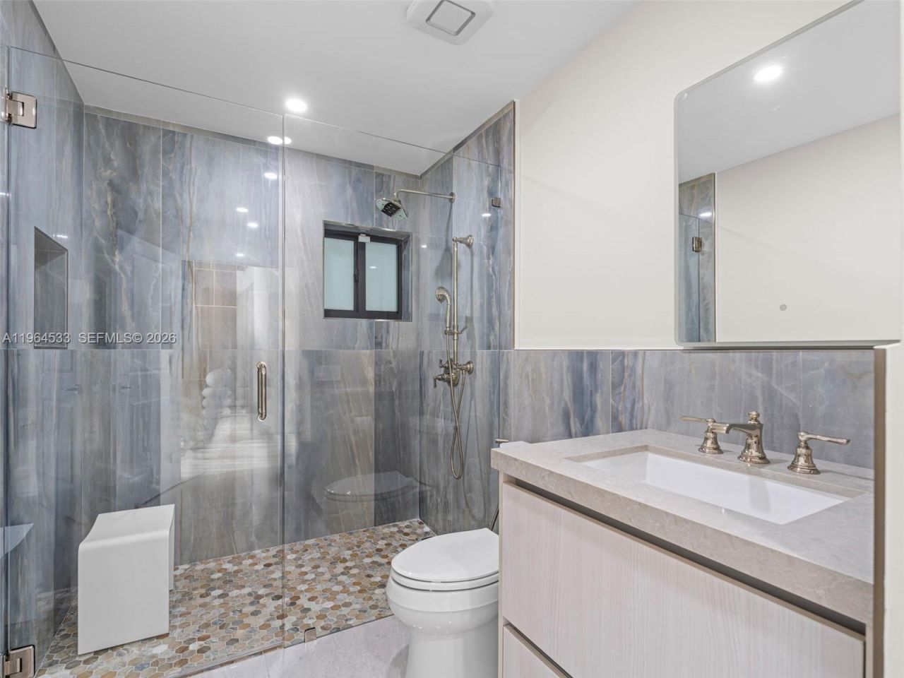 6180 Pine Tree Dr, Miami Beach, FL 33140 Photo