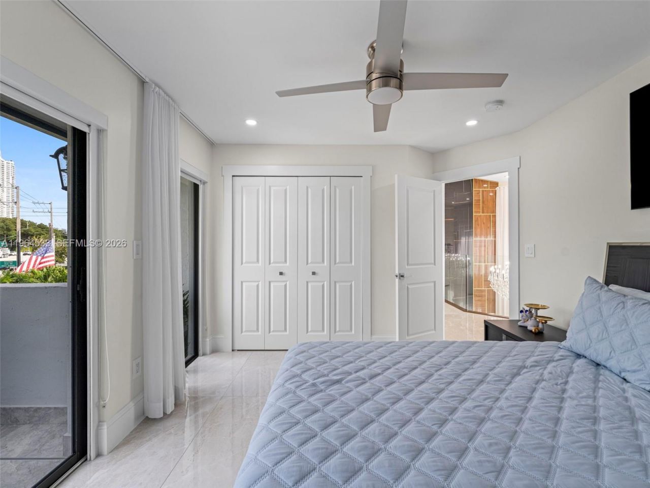 6180 Pine Tree Dr, Miami Beach, FL 33140 Photo