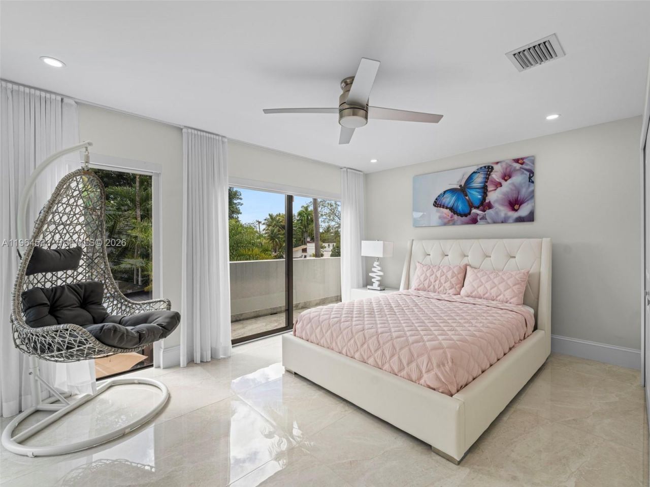 6180 Pine Tree Dr, Miami Beach, FL 33140 Photo