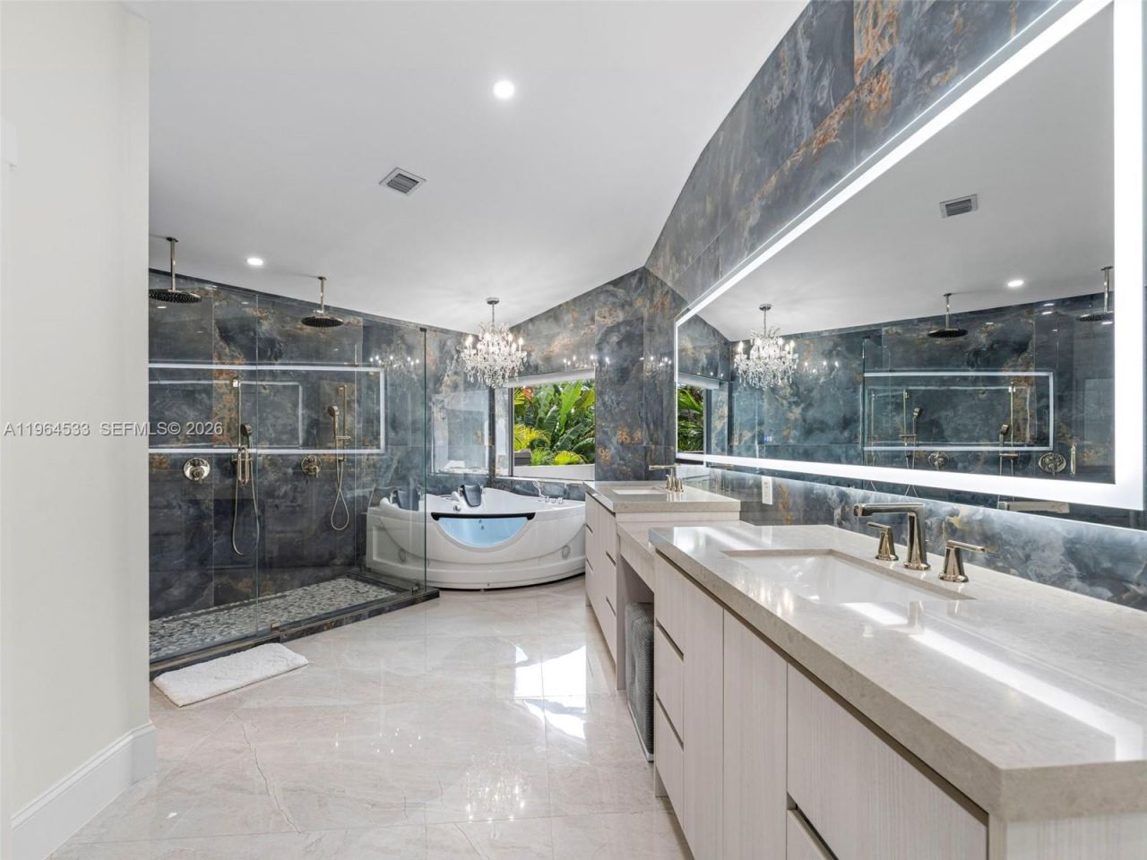 6180 Pine Tree Dr, Miami Beach, FL 33140 Photo