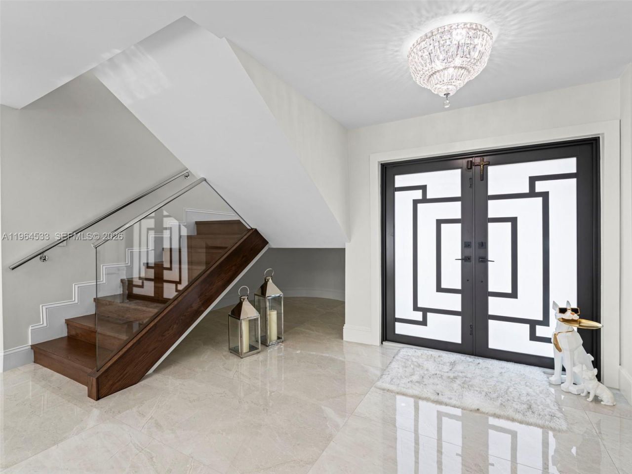 6180 Pine Tree Dr, Miami Beach, FL 33140 Photo