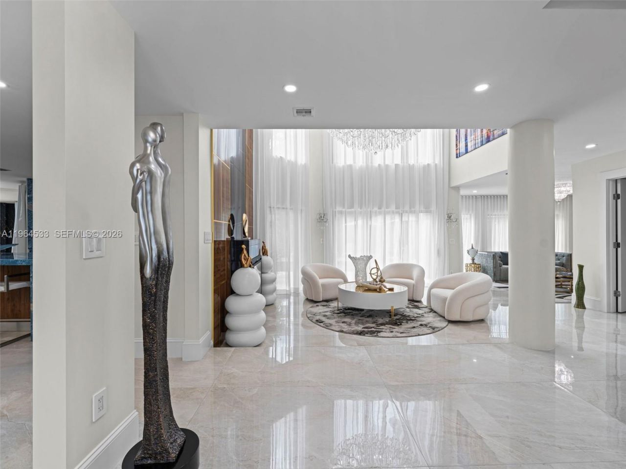 6180 Pine Tree Dr, Miami Beach, FL 33140 Photo