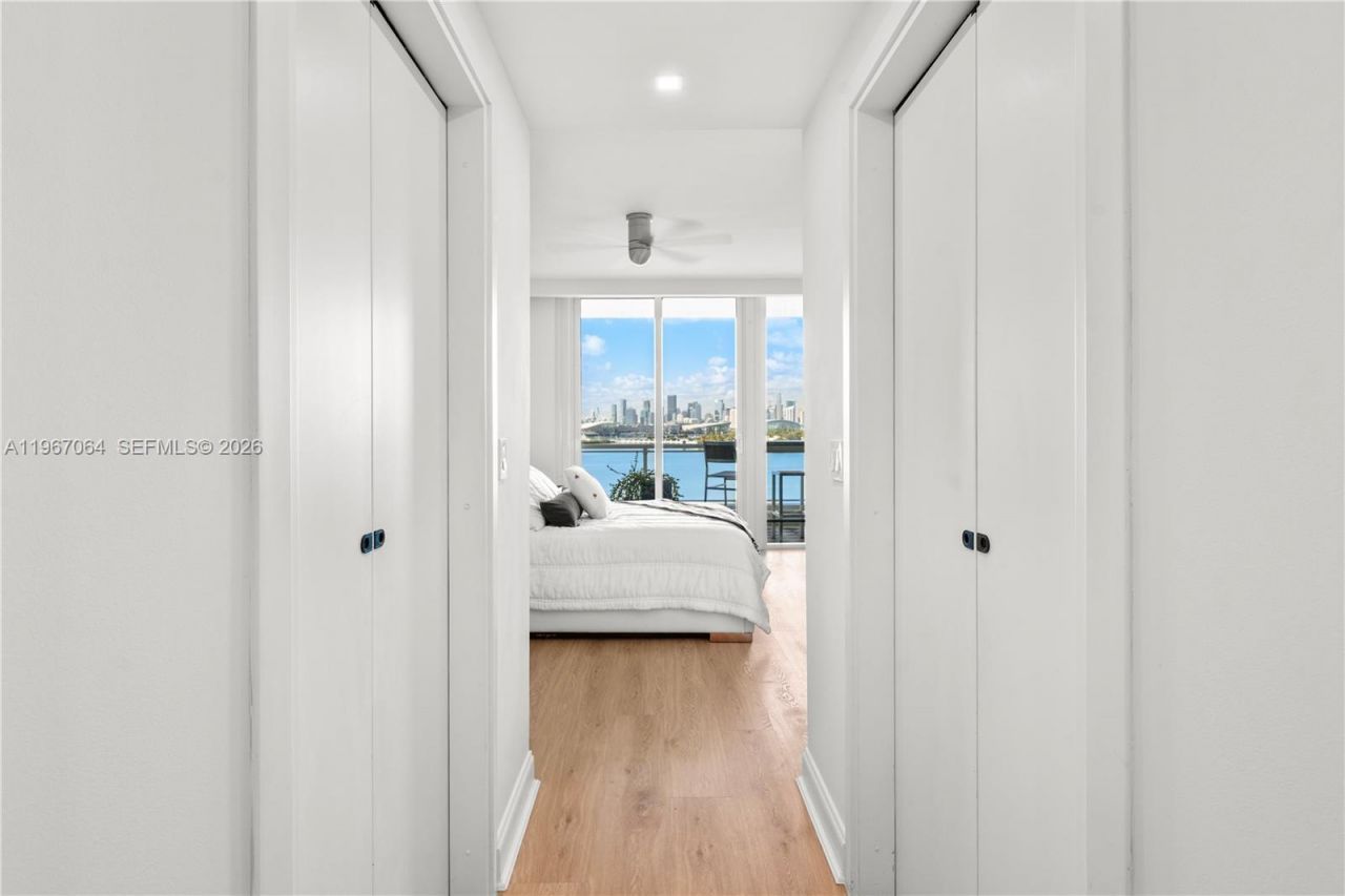 540 West Ave, Unit 911, Miami Beach, FL 33139 Photo