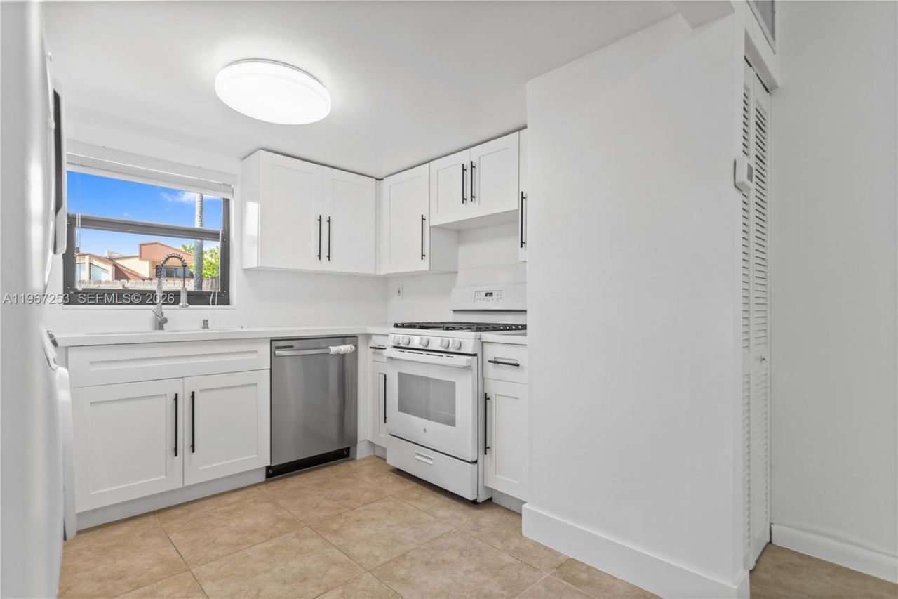 6502 SW 114th Ave, Miami, FL 33173 Photo