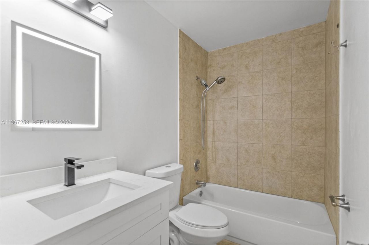 6502 SW 114th Ave, Miami, FL 33173 Photo