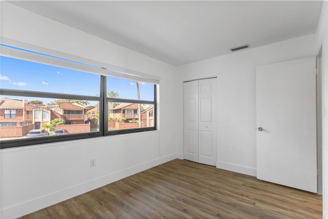 6502 SW 114th Ave, Miami, FL 33173 Photo