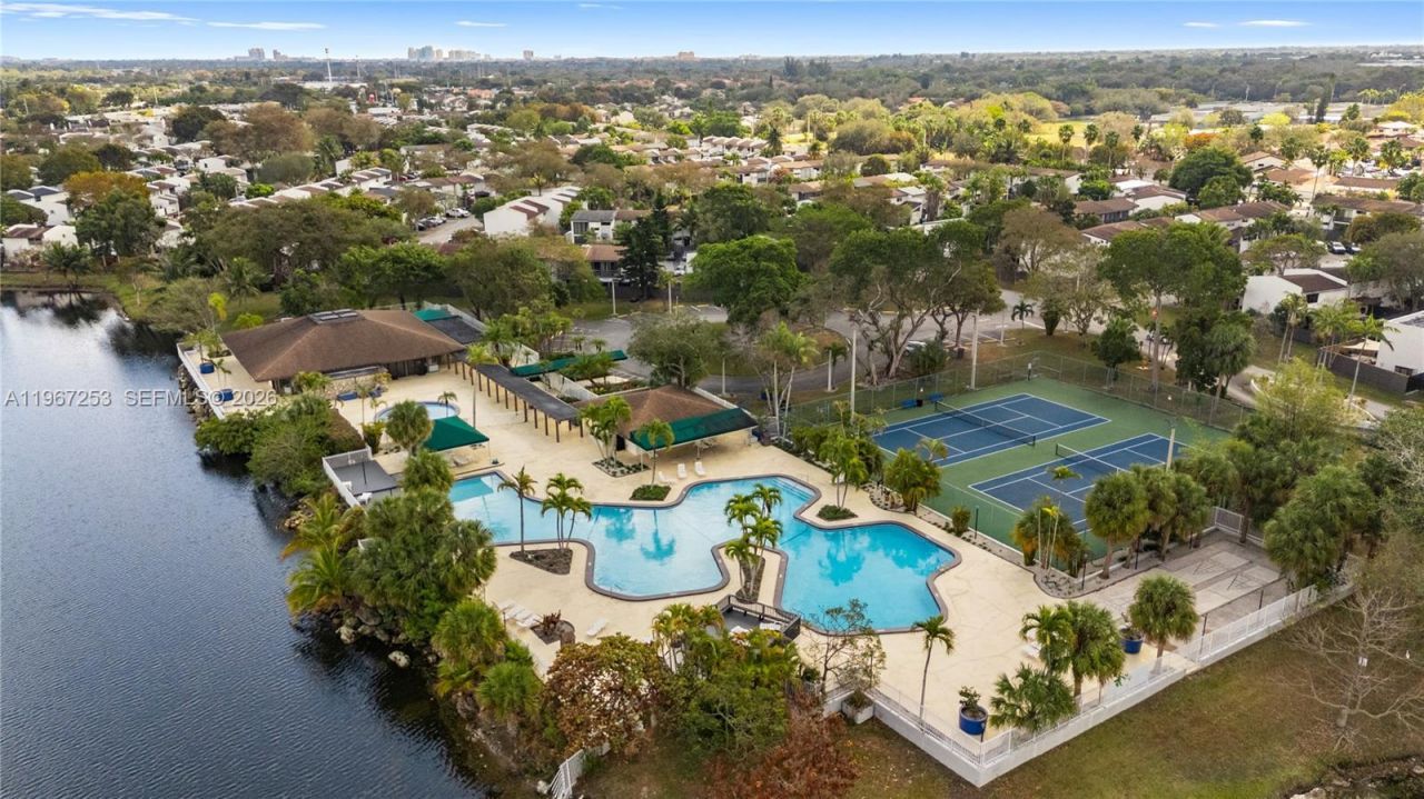 6502 SW 114th Ave, Miami, FL 33173 Photo