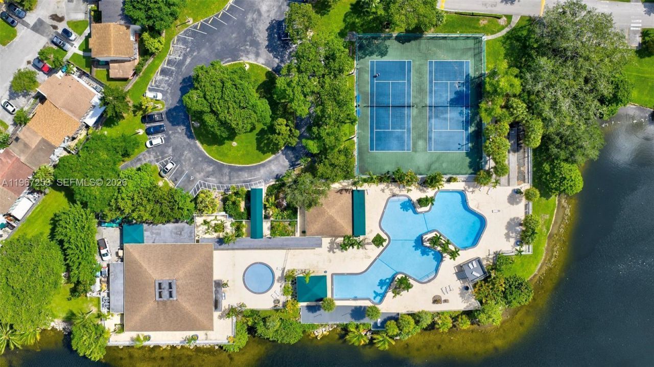 6502 SW 114th Ave, Miami, FL 33173 Photo