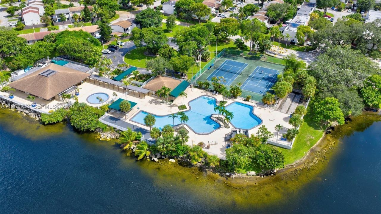 6502 SW 114th Ave, Miami, FL 33173 Photo