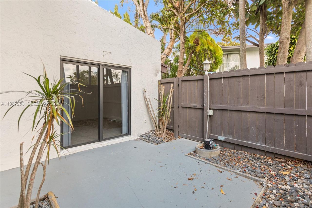 6502 SW 114th Ave, Miami, FL 33173 Photo