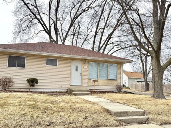 927 Westshire Drive, Joliet, IL 60435