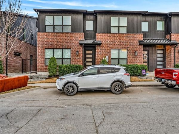 2825 Stanley Avenue , Fort Worth, TX 76110