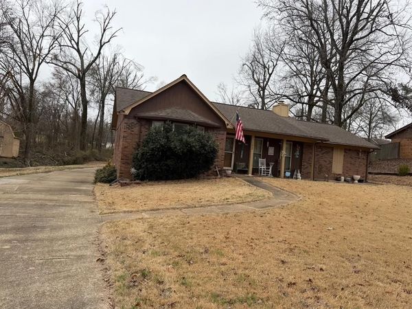 122 Hemlock Rd., Batesville, MS 38606