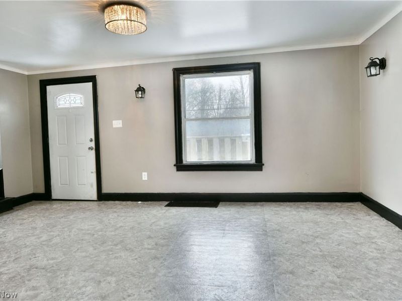 4035 W Market Street, Leavittsburg, OH 44430 Photo 9