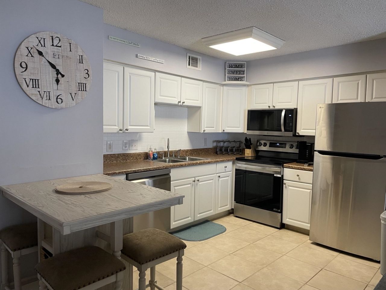 400 Cambridge C Cambridge Circle Photo 13