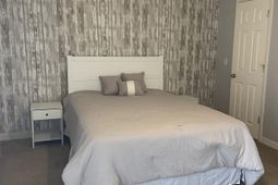 400 Cambridge C Cambridge Circle photo 4