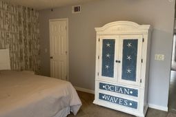 400 Cambridge C Cambridge Circle photo 4