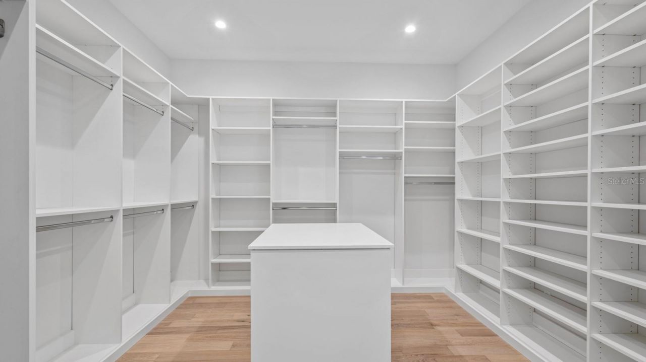 7821 3rd Avenue S, Saint Petersburg, FL 33707 Photo