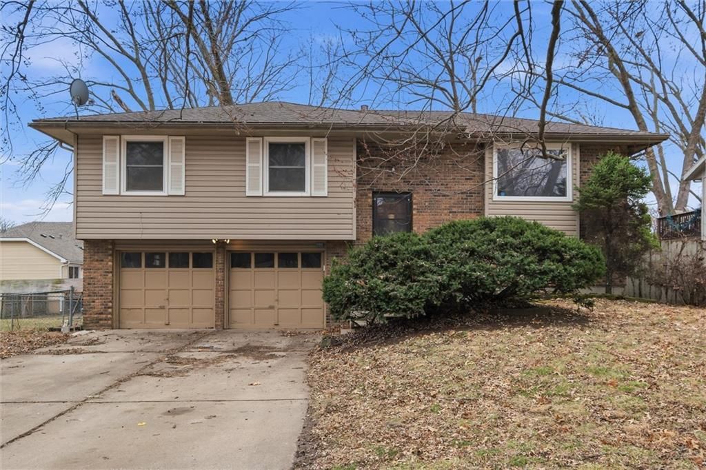 2103 NW 65th Street, Kansas City, MO 64151 Main Photo