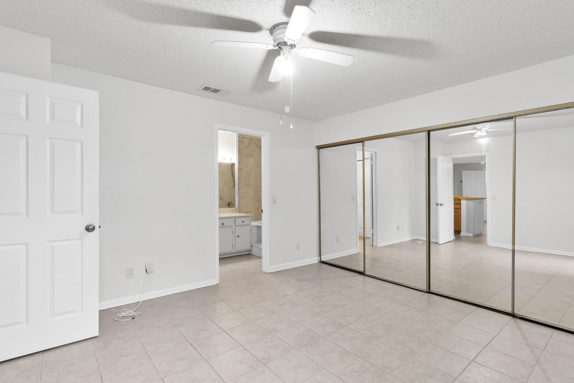 1136 Breezy Way, Unit 3b, Sebastian, FL 32958 Photo