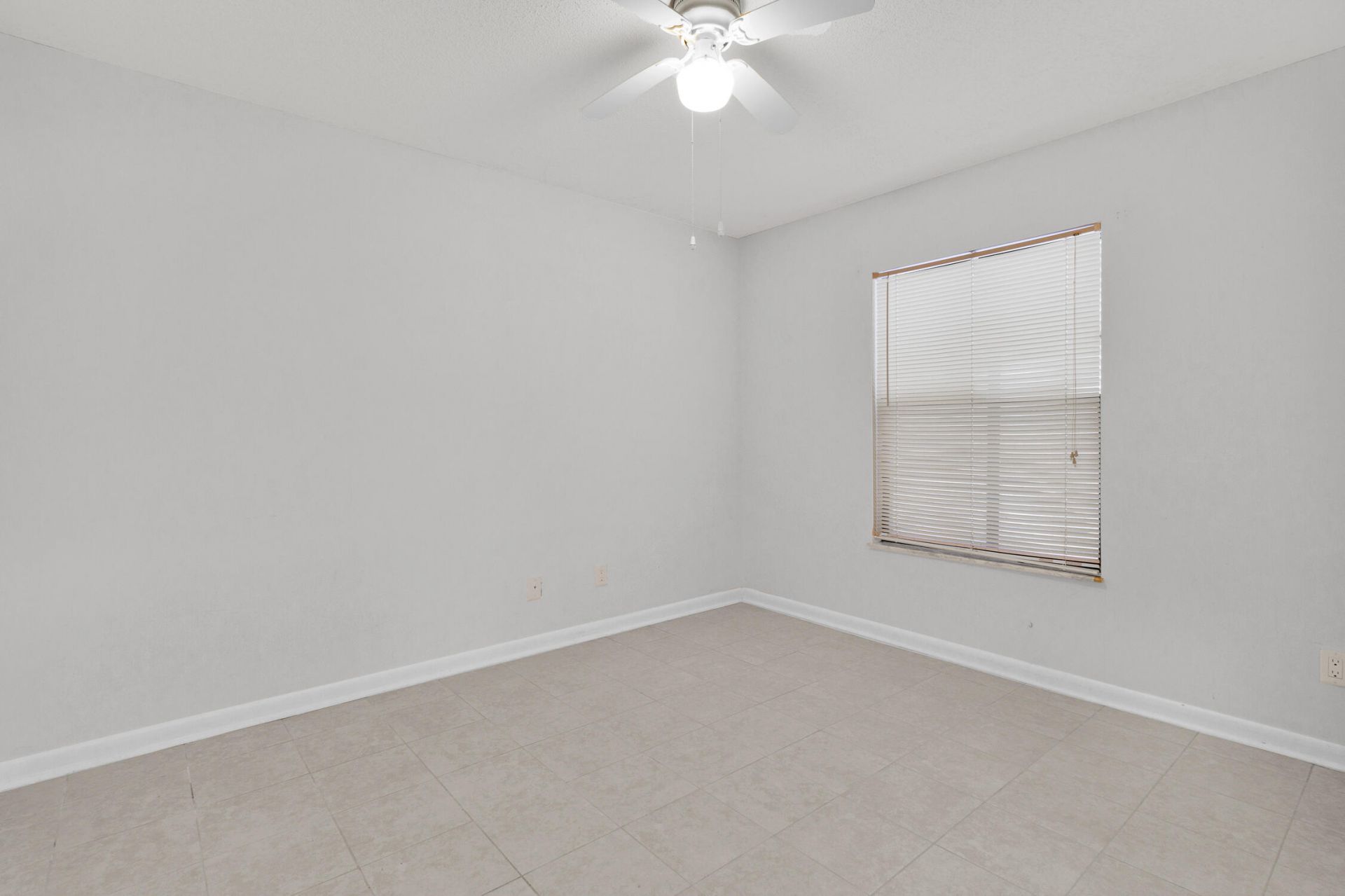 1136 Breezy Way, Unit 3b, Sebastian, FL 32958 Photo