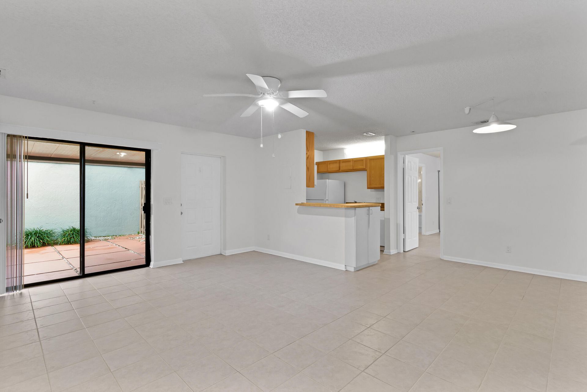 1136 Breezy Way, Unit 3b, Sebastian, FL 32958 Photo