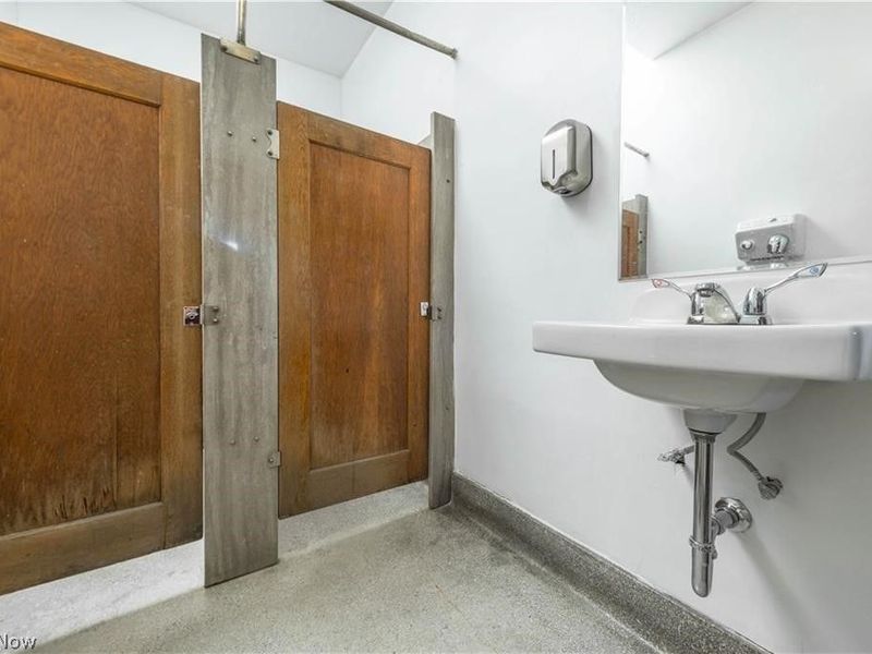 2082 W 65th, Cleveland, OH 44102 Photo 33