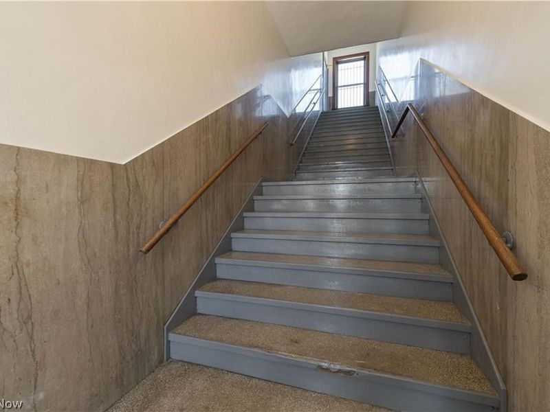 2082 W 65th, Cleveland, OH 44102 Photo 8