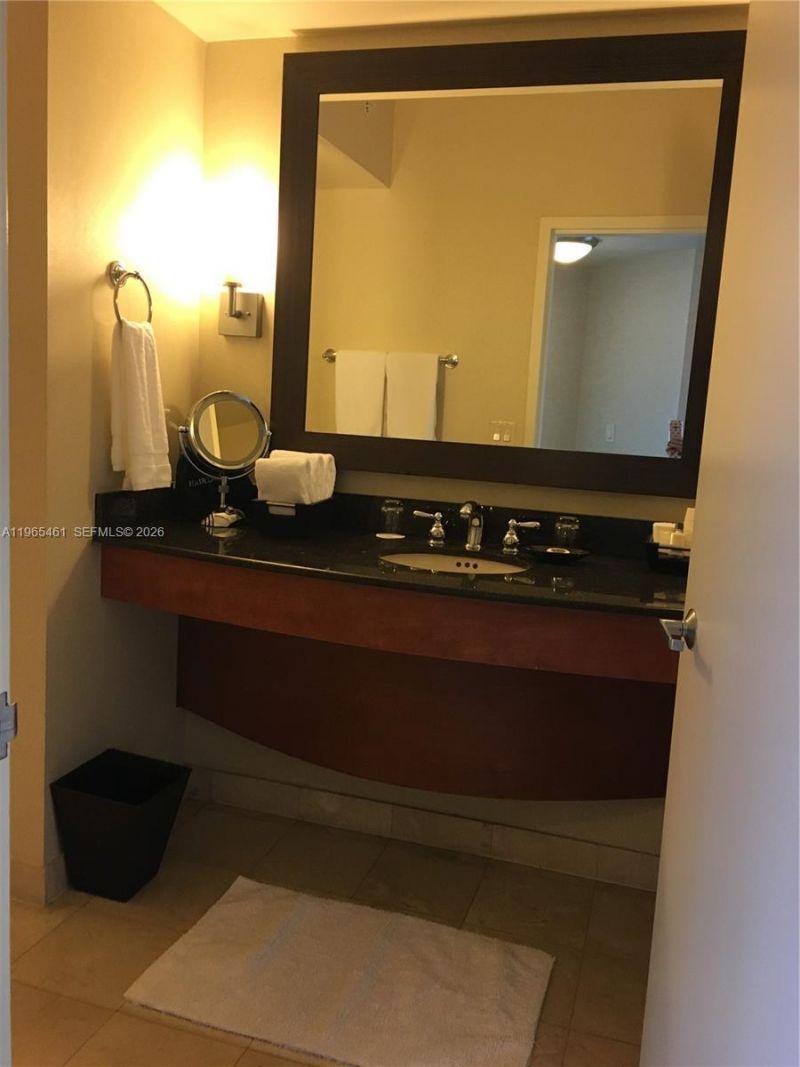 18001 Collins Ave, Unit 2706, Sunny Isles Beach, FL 33160 Photo