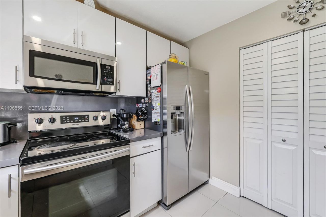 6410 W 27th Ln , Unit 101-19, Hialeah, FL 33016 Photo