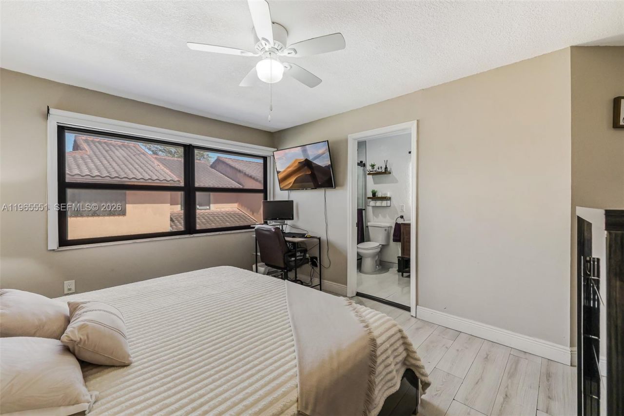 6410 W 27th Ln , Unit 101-19, Hialeah, FL 33016 Photo