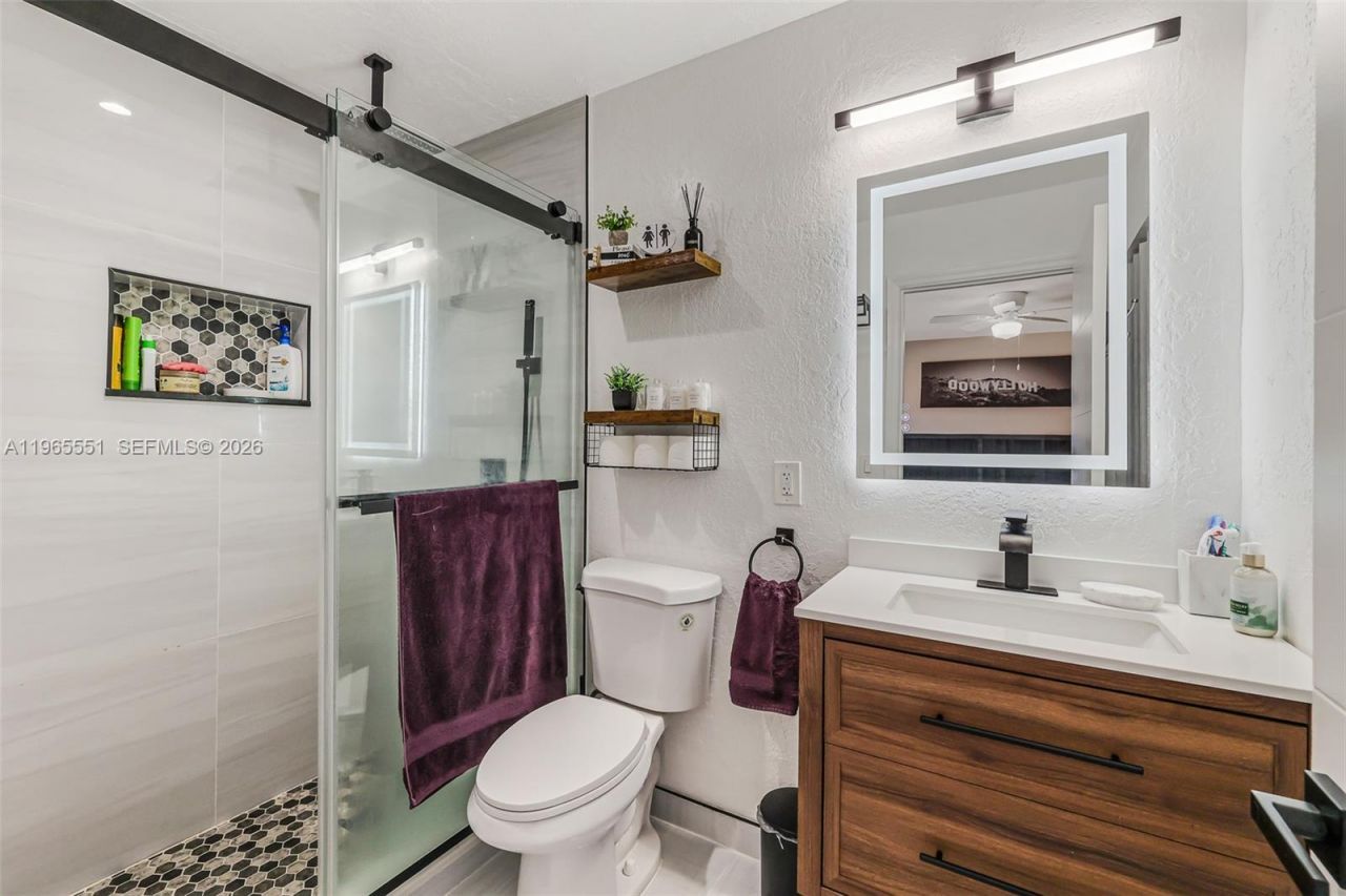 6410 W 27th Ln , Unit 101-19, Hialeah, FL 33016 Photo