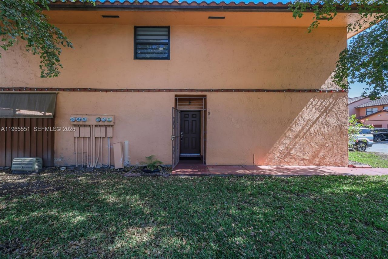 6410 W 27th Ln , Unit 101-19, Hialeah, FL 33016 Photo
