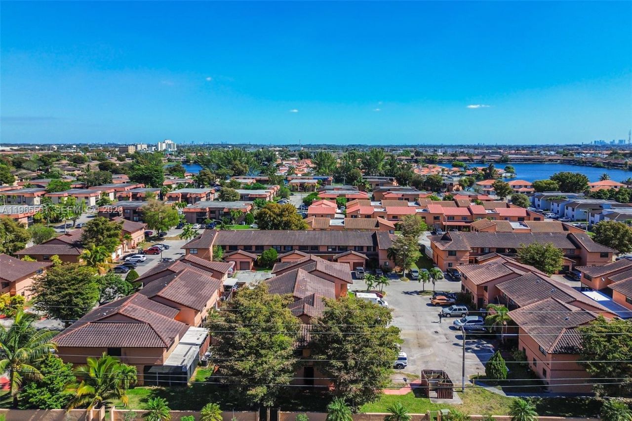 6410 W 27th Ln , Unit 101-19, Hialeah, FL 33016 Photo