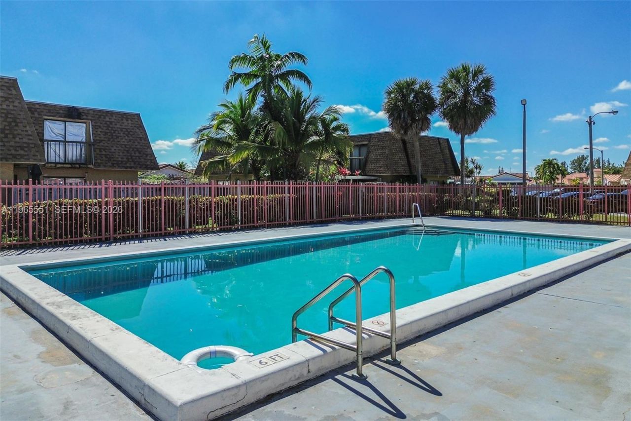 6410 W 27th Ln , Unit 101-19, Hialeah, FL 33016 Photo